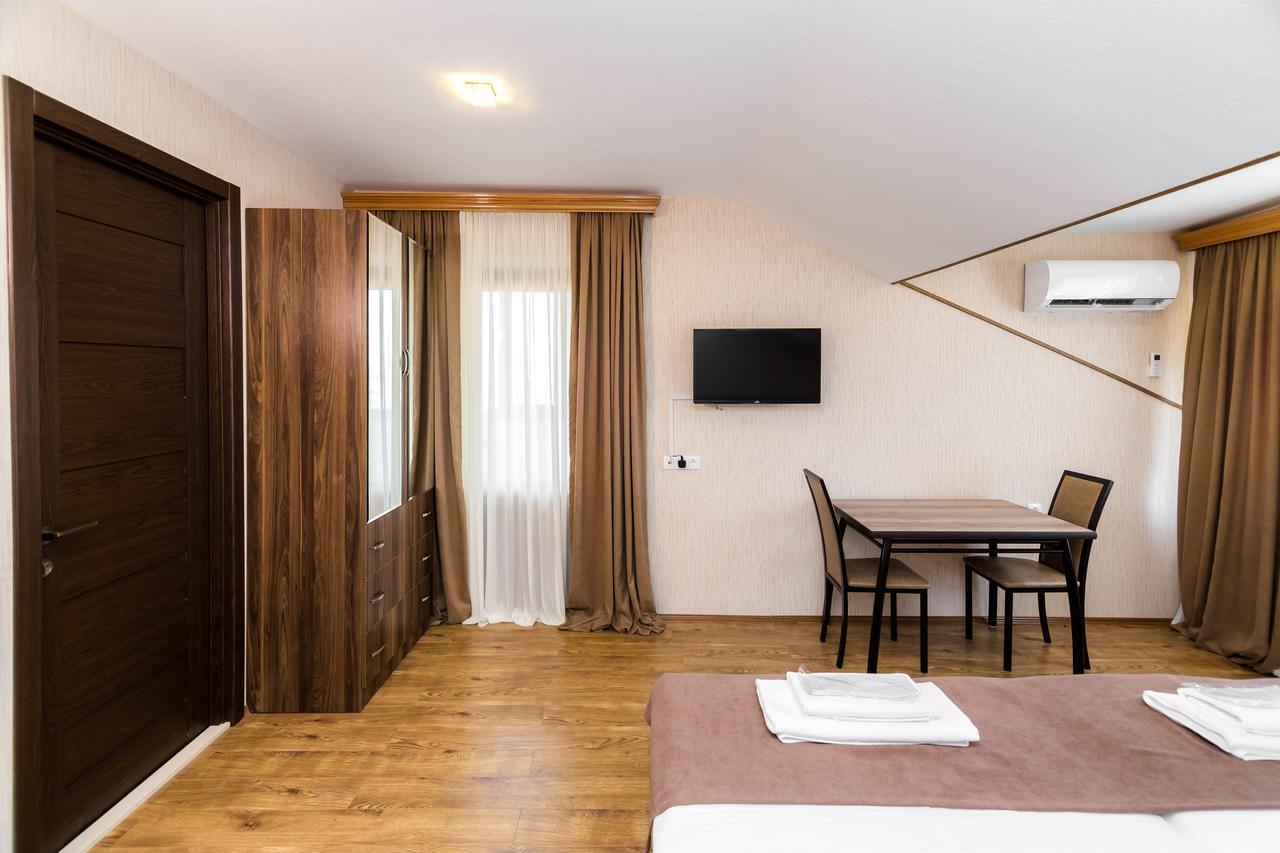 Elia Palace Hotel Tbilisi Eksteriør bilde