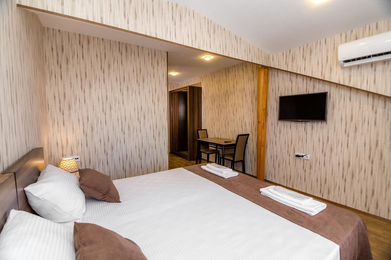 Elia Palace Hotel Tbilisi Eksteriør bilde