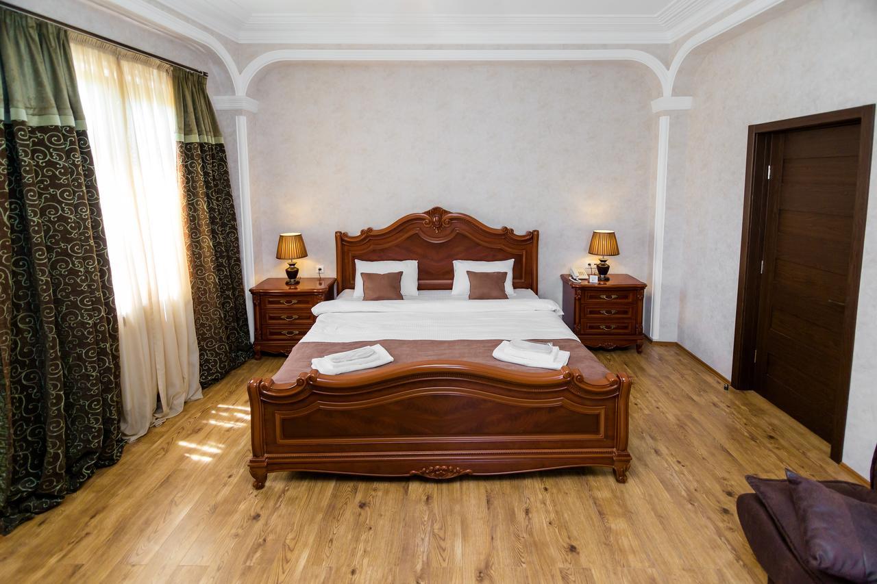 Elia Palace Hotel Tbilisi Eksteriør bilde