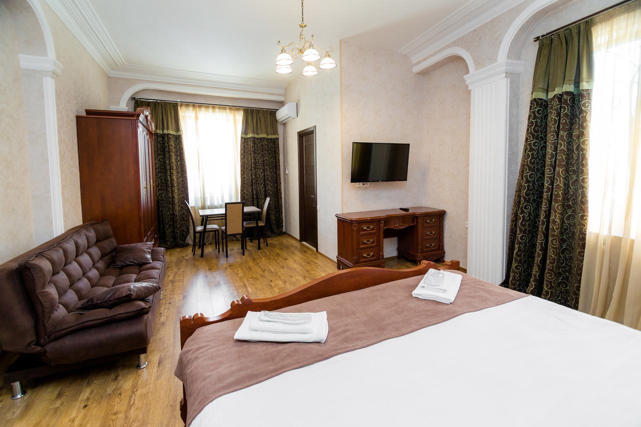 Elia Palace Hotel Tbilisi Eksteriør bilde