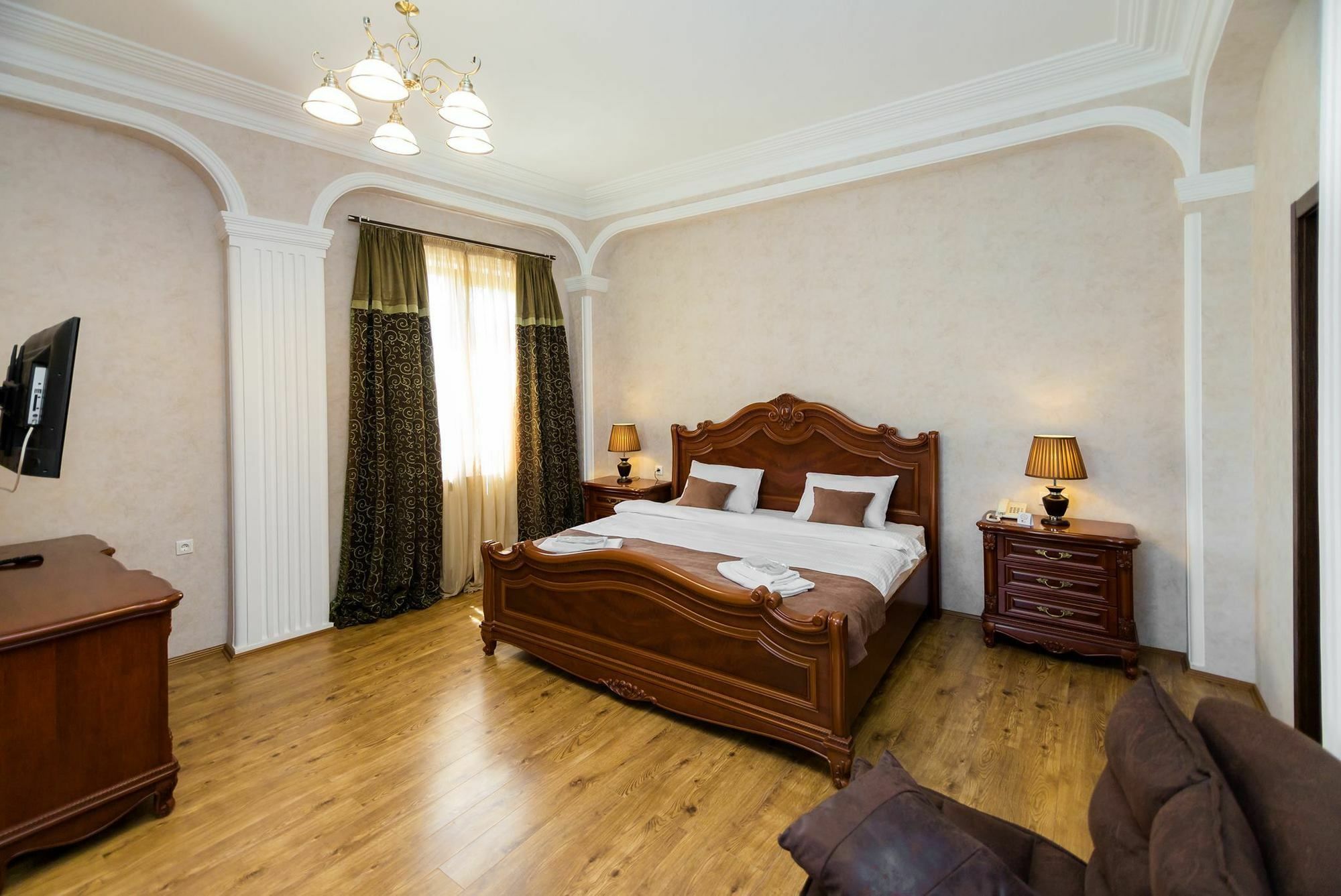 Elia Palace Hotel Tbilisi Eksteriør bilde