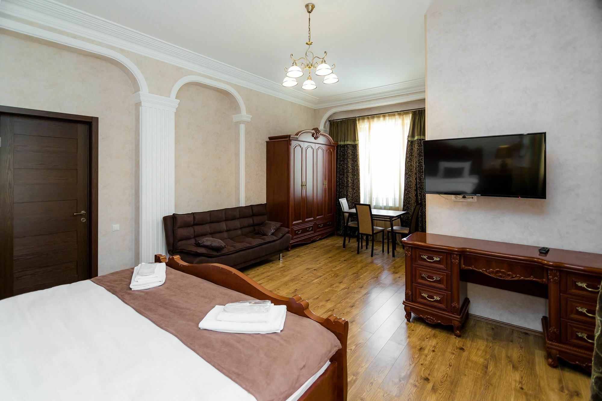 Elia Palace Hotel Tbilisi Eksteriør bilde